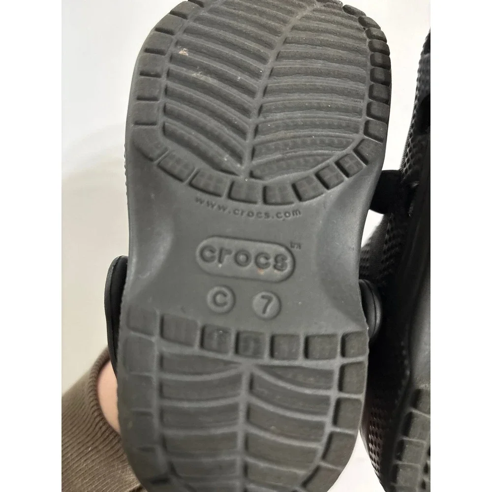 Crocs Glow in the Dark Black Kitty Cat (sz. 7)